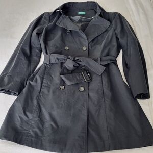 Vintage United Colors Of Benetton Black Double-Breasted Trench Coat with Belt